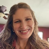 Profile Image for Caitlin Dever.