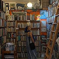 Profile Image for Mae MacDonald.