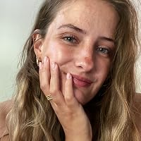 Profile Image for Renee Boon.