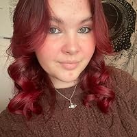 Profile Image for Ellie Henderson.