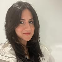 Profile Image for Cristina Voios.