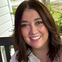 Profile Image for Lindsey Long.