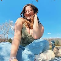 Profile Image for Emily Myers.