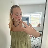 Profile Image for Charlotte Rudd.