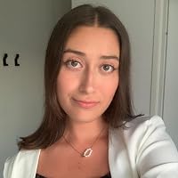 Profile Image for Camila Lacerda.