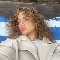 Profile Image for Alexis Schuman.