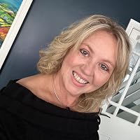 Profile Image for Holly Dillon.