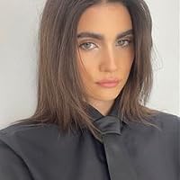 Profile Image for Saniya Wells.