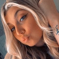 Profile Image for Molly Walton.