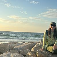 Profile Image for Leah Rubin.
