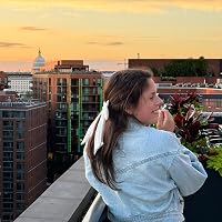 Profile Image for Nina Tarr.