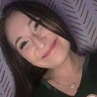 Profile Image for Kelly Wisniewski.