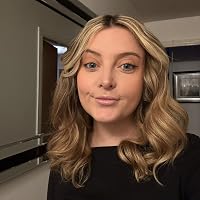 Profile Image for Steph Stark.