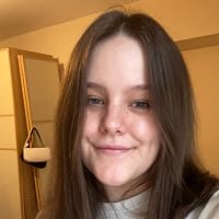 Profile Image for Scarlett Smith.