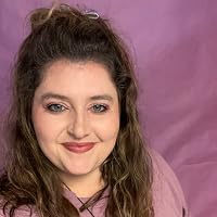 Profile Image for Chelsea Heide.
