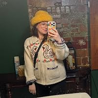 Profile Image for Mia Devito.