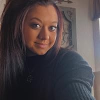 Profile Image for Alli.