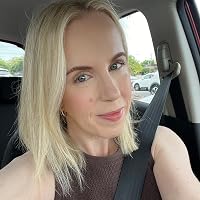 Profile Image for Carrie.