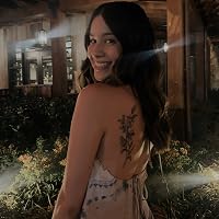 Profile Image for Emily Fernandez.