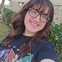 Profile Image for Lauren Livesay.