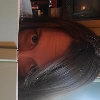 Profile Image for Nicole Steele.