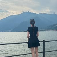 Profile Image for Emilie Marie.