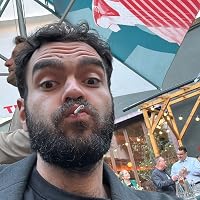 Profile Image for Theo Pipis.