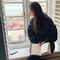 Profile Image for Jennifer Winter.
