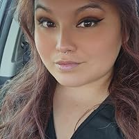 Profile Image for Stefanie Martinez.