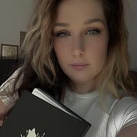 Profile Image for Tori Langan.
