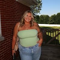 Profile Image for Katie Crowe.