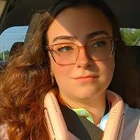 Profile Image for Laurie Piché.