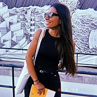 Yalangoch Larisa chizilgan