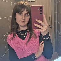 Profile Image for Lisa Davies.