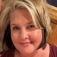 Profile Image for Lisa Anderson.