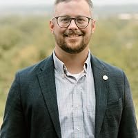 Profile Image for Zach Carter.