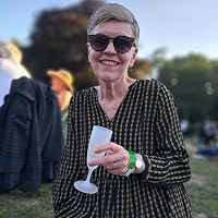 Profile Image for Mary-Louise Maynes.