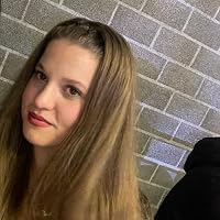 Profile Image for Zoe Liebl.