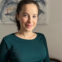 Profile Image for Maya Arseneau.