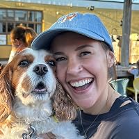 Profile Image for Elise Smith.