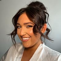 Profile Image for Ellie Chandler.