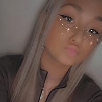 Profile Image for Lydia Walz.