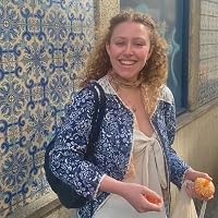 Profile Image for Danielle Mitchell.