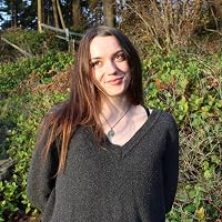 Profile Image for Ellie Bronson.