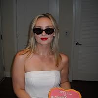 Profile Image for Christine Huston.