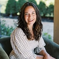 Profile Image for Sara Marsh.