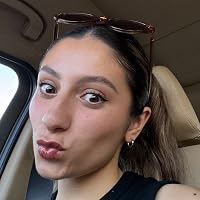 Profile Image for Ariana.