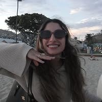 Profile Image for Ariana.