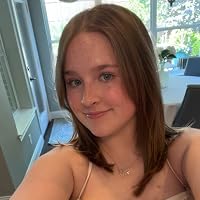 Profile Image for Sarah Walsh.