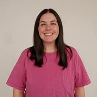 Profile Image for Lauren Derouen.